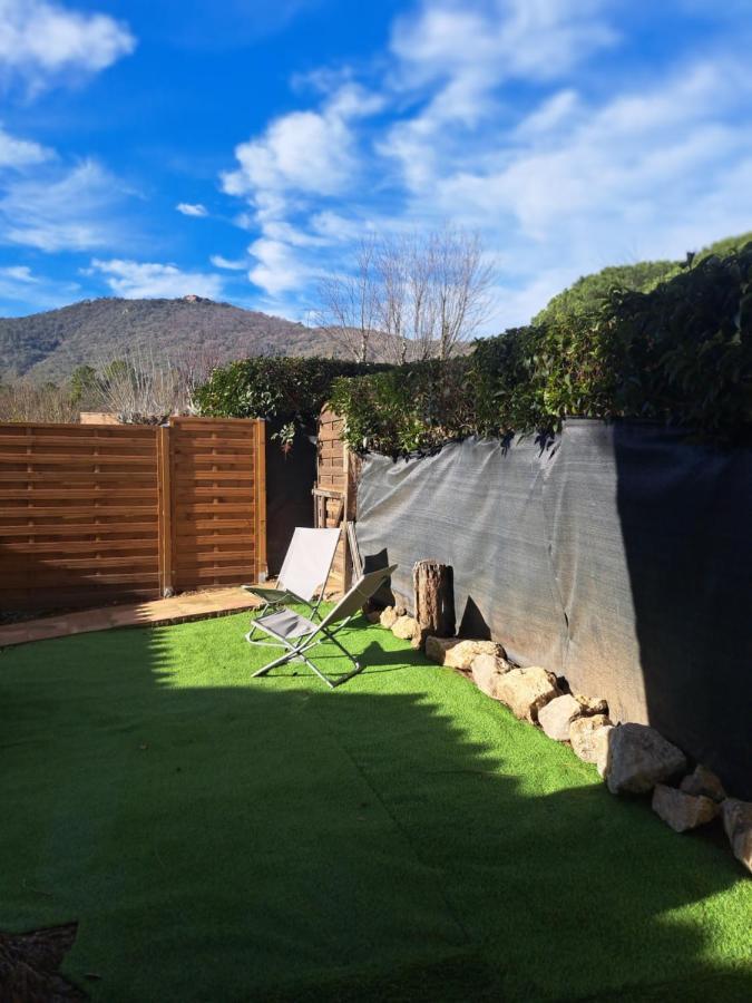Mazet dans résidence avec piscine Bagnols-en-Forêt Extérieur photo